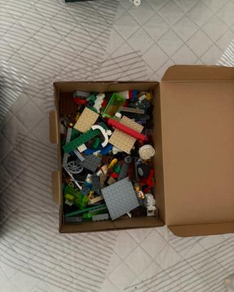 Lego box + di 100 pezzi
