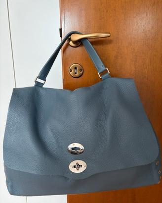 Borsa in pelle modello postina