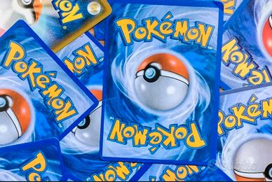 carte pokemon foil e non usate 