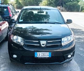Dacia Sandero. 1.5 DIESEL