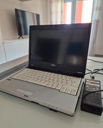 PC PORTATILE  FUJITSU
