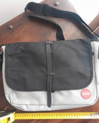 Borsa a tracolla Coca-Cola grigia e nera - Nuova