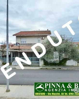 Simaxis - villa con locale commerciale