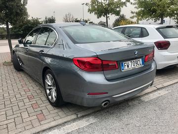 BMW Serie 530e Hybrid Luxury full 299cv 2019