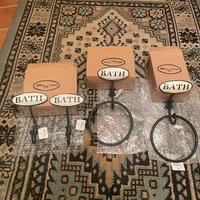 Accessori per il bagno (portasciugamani)