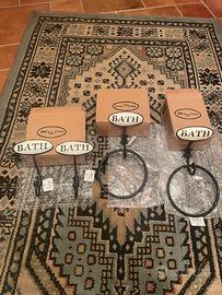 Accessori per il bagno (portasciugamani)