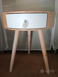 Comodino o tavolino