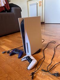 PS5 con lettore + 2 Controller + 1 TB extra SSD