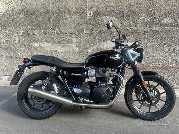 Triumph Street Twin