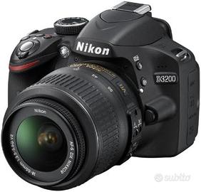 Nikon D3200  24.2 p +18-55 +55-200 + alimentatore