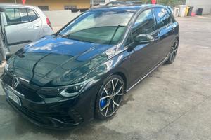 Golf 8 R 320cv
