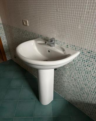 2 Sanitari (Box Doccia + Lavello)