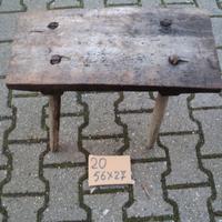 sgabello rustico depoca