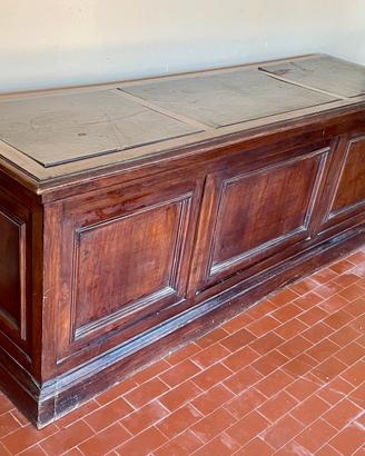 Scrivania antica in legno