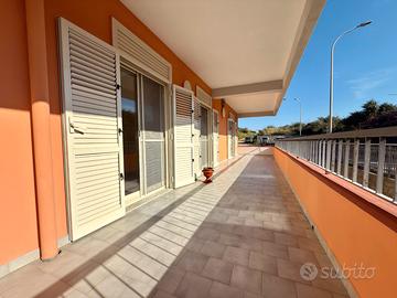 Sperone - 4 locali in buono stato, con veranda