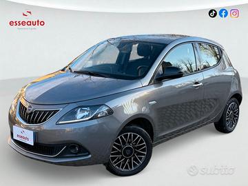 Lancia Ypsilon 1.0 FireFly 5 porte S&S Hybrid Albe
