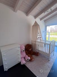 Lettino e fasciatoio neonati