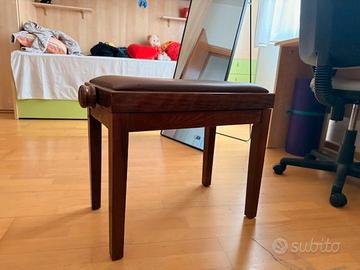 Sgabello per pianoforte