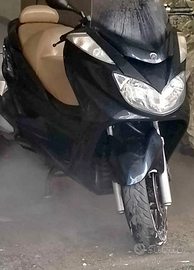 Yamaha mayesty 400