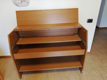 Mobile per macchina da maglieria 