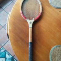 racchetta tennis in legno