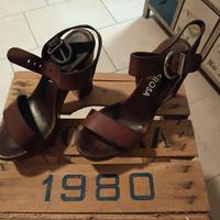 Sandali in pelleanni 70