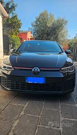 Volkswagen Golf 8 GTI  245 CV