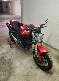 Ducati Monster 696+ 2010