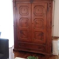Armadio in pino piemontese fine '700.
