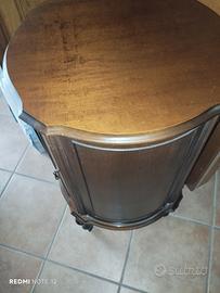 mobiletto bar in legno chiaro