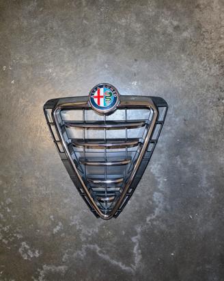Calandra anteriore per Alfa Romeo Giulietta qv