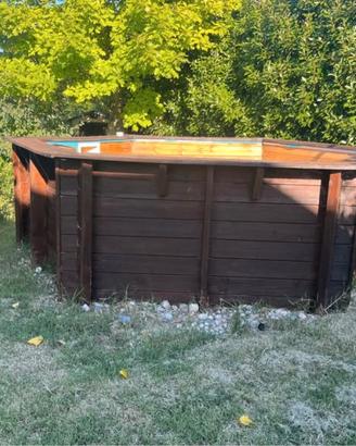 Piscina in legno da esterno