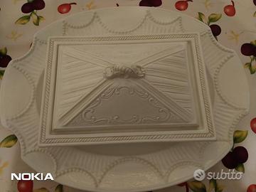 Portavivande in porcellana con vassoio