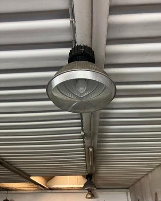 lampada capannone