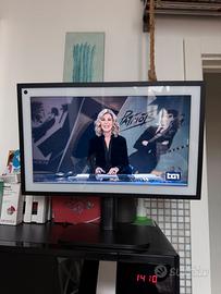 Echo Show 15” con stand e telecomando originali