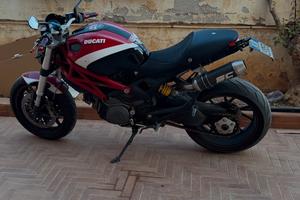 Ducati Monster 796