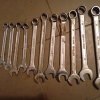 Lotto di chiavi marche miste e tipologia