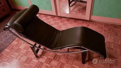 Chaise longue stile Le Corbusier LC4 nera