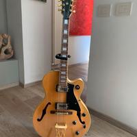 Chitarra semiacustica Cort yorktown