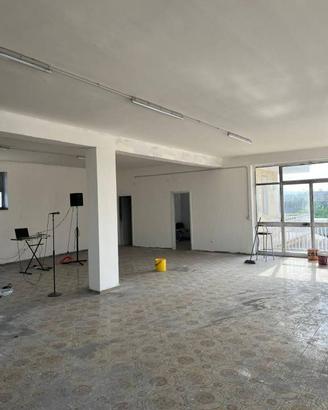 Immobile di 300 m² con 2 locali a Qualiano