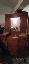 mobili antichi , camera da letto, credenza, sedie 