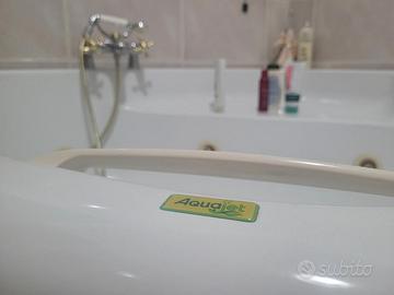 Vasca idromassaggio angolare Aquajet,