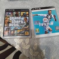 vedesi giochi ps3 ps2 e console ps4 e una gioco ps