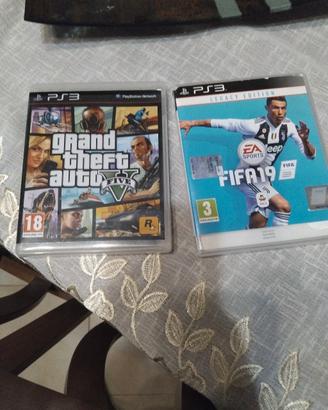 vedesi giochi ps3 ps2 e console ps4 e una gioco ps