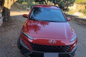 Auto Hyundai ibrida Kona