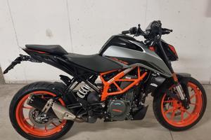 KTM 390 Duke - 2022