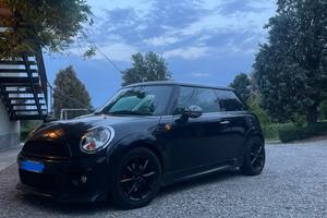 MINI ONE ADATTA PER NEOPATENTATI