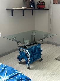 Tavolino con motore ford