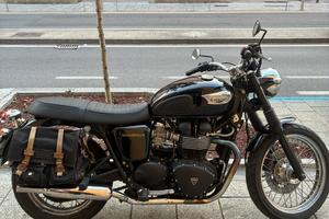 Intramontabile Triumph Bonneville T100