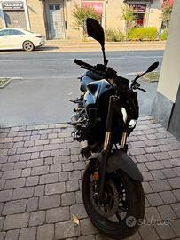 YAMAHA MT 07 2022